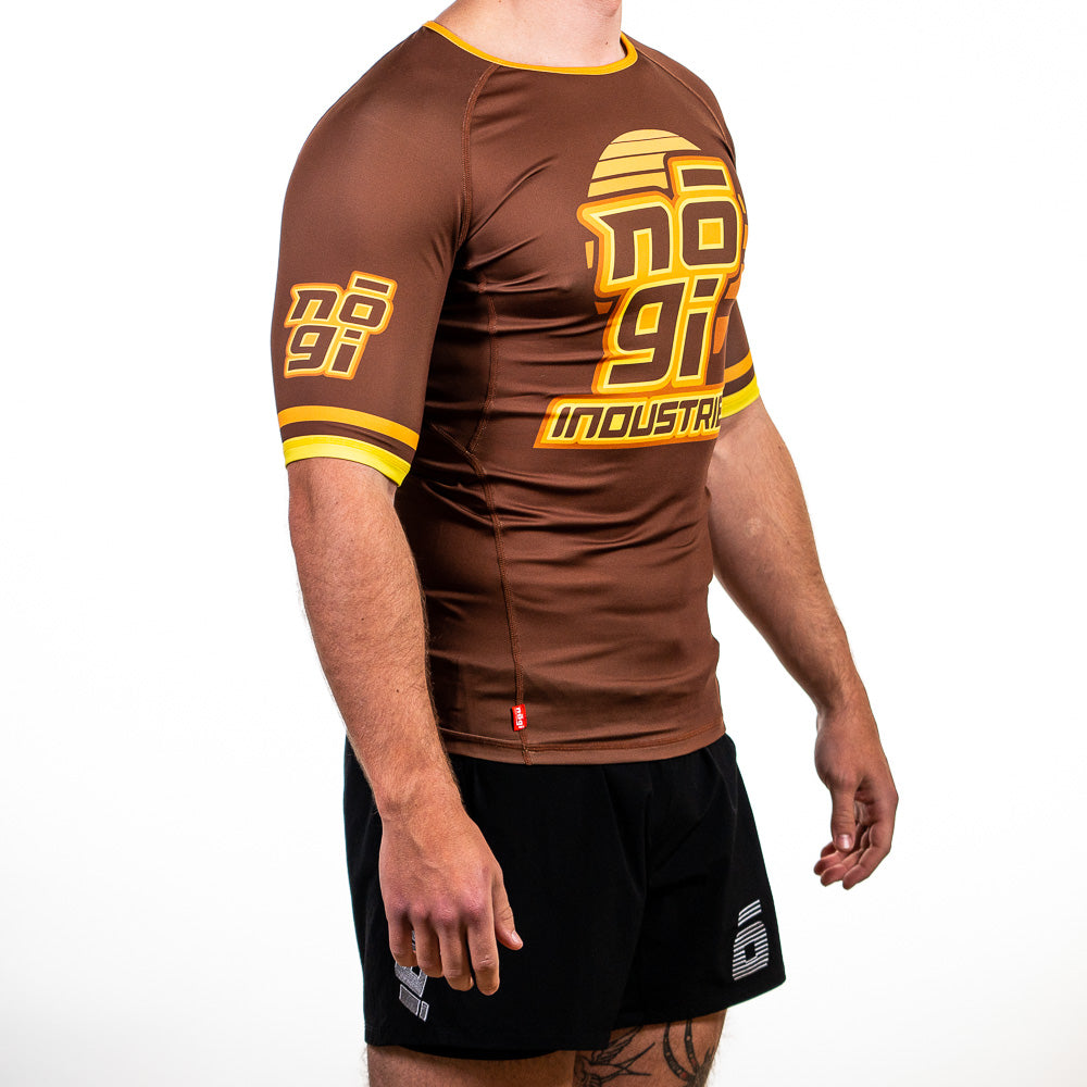 '7Four Short Sleeve Rank Rash Guard Brown Right view