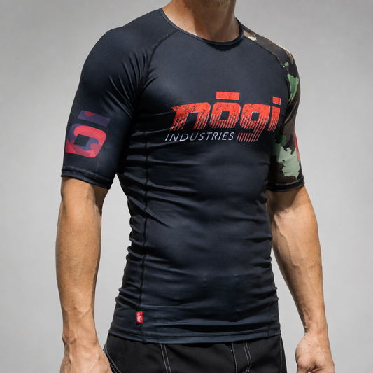 Rash Guard de manga corta de camuflaje holandés 