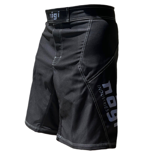 Pantalones cortos de lucha Phantom 4.0 - Negro clásico - HECHO EN EE. UU. 