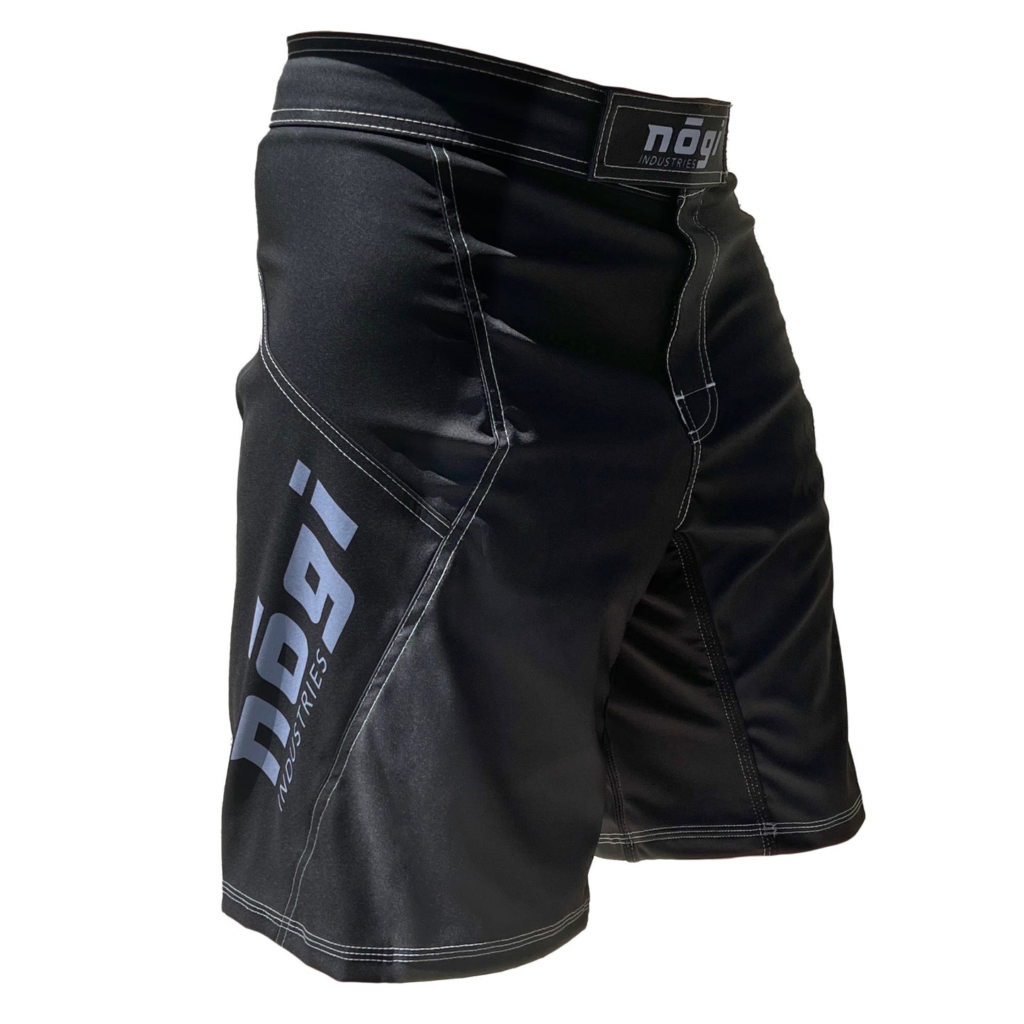 Pantalones cortos de lucha Phantom 4.0 - Negro clásico - HECHO EN EE. UU. 