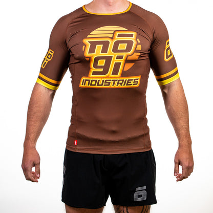 '7Four Short Sleeve Rank Rash Guard Brown Front View